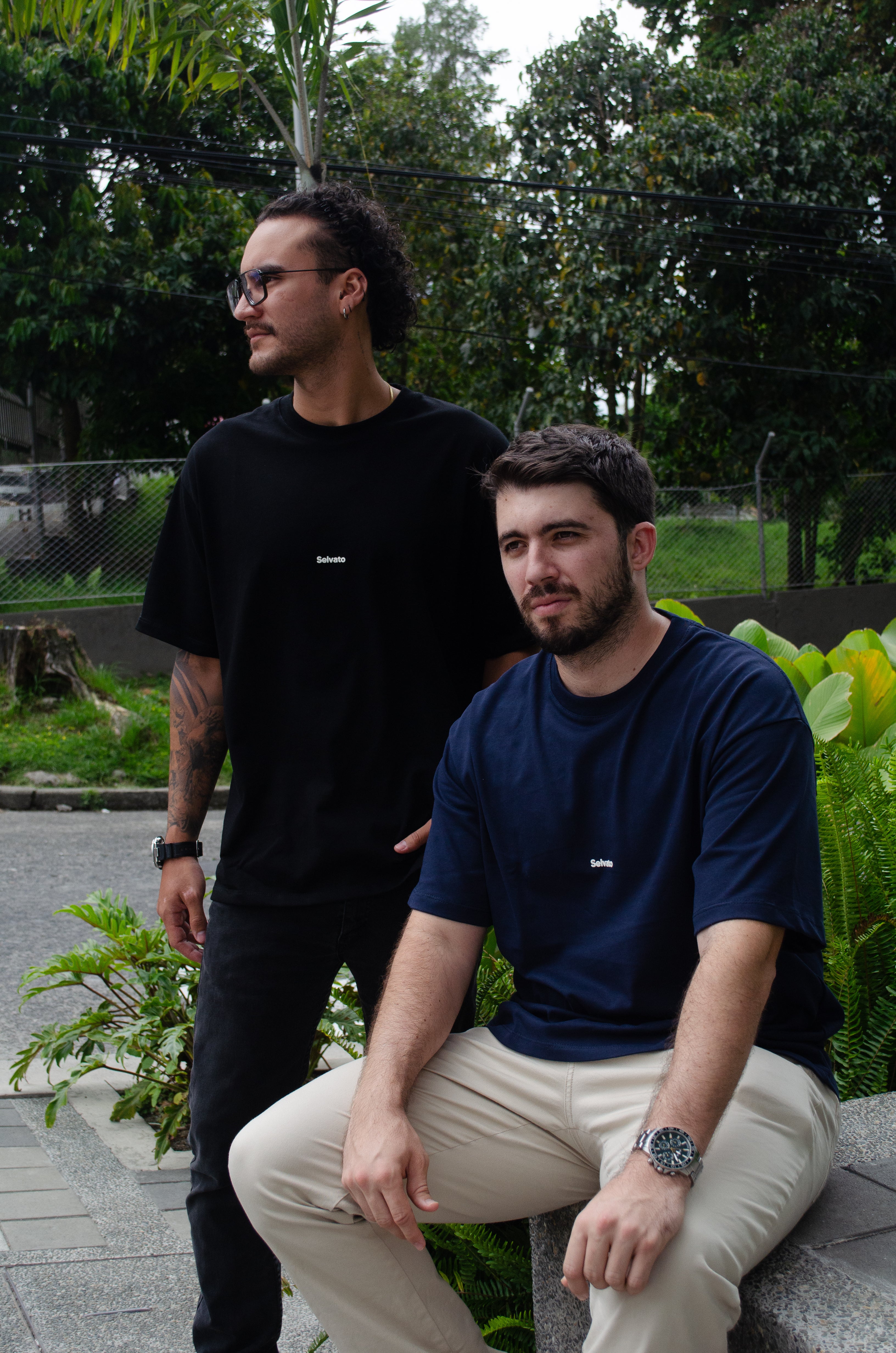 Camiseta Oversize Azul Oscura
