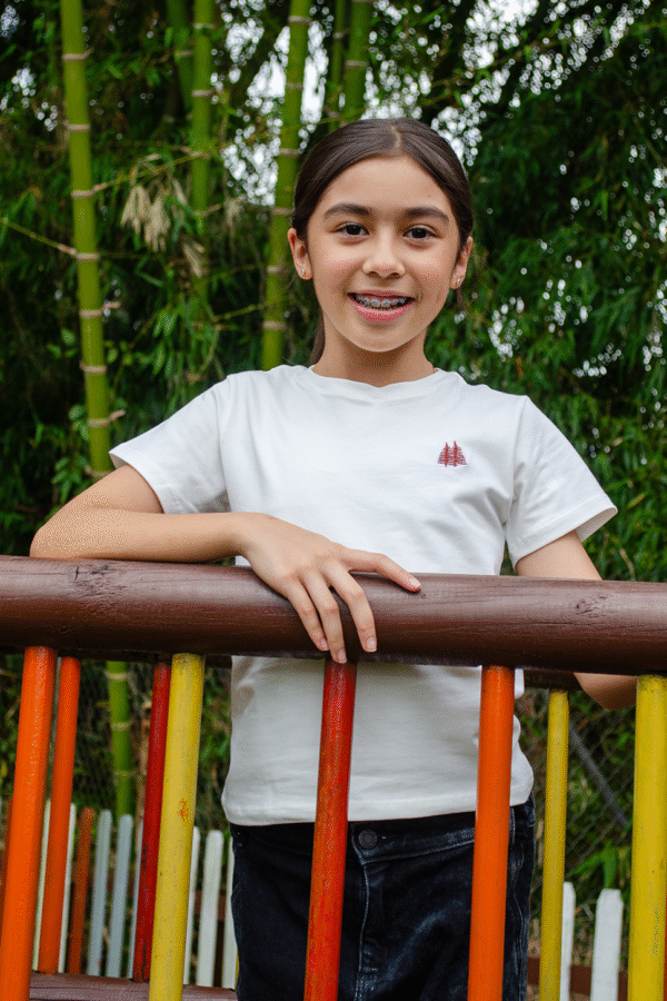 Camiseta para niño Cuello Redondo crema 95% algodón