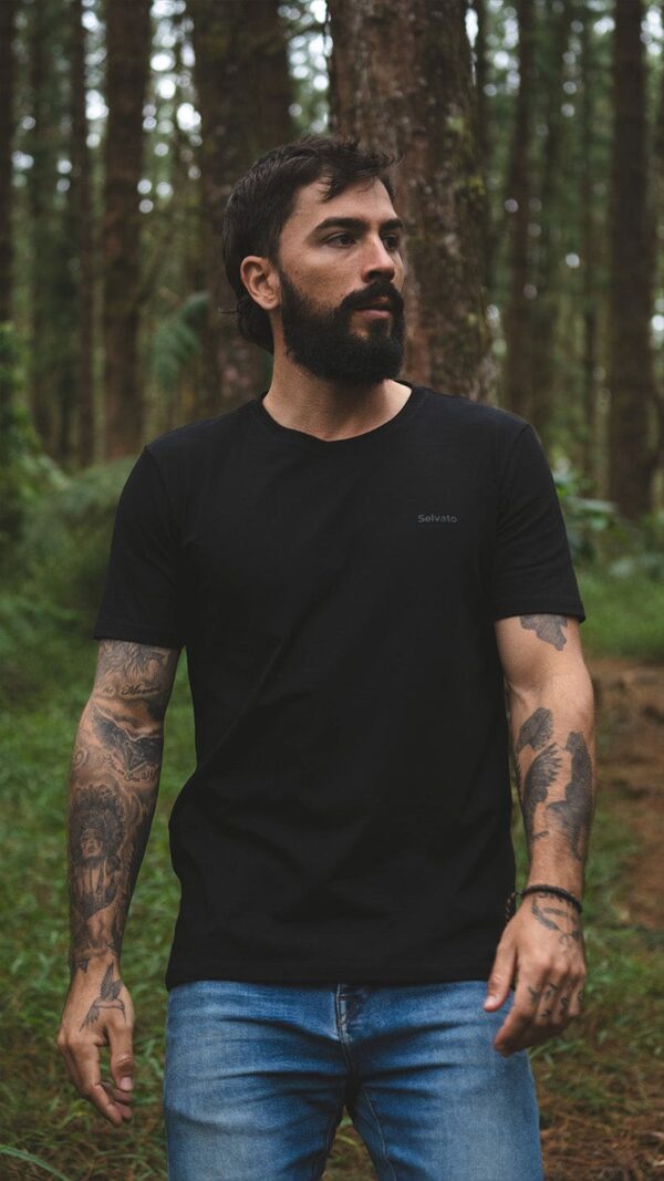 Camiseta para Hombre Cuello Redondo Negra 95% algodón - Image 6